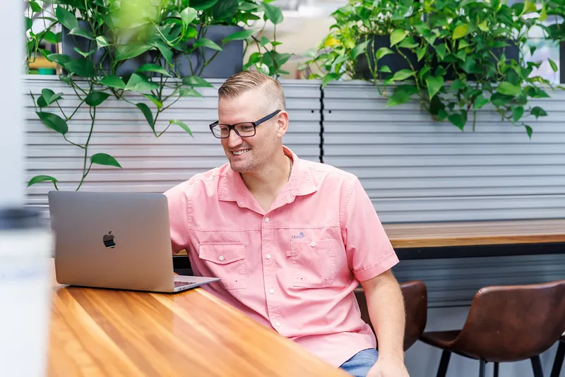Wesley Cable, PipelineOS founder, building a client website with SEO strategy